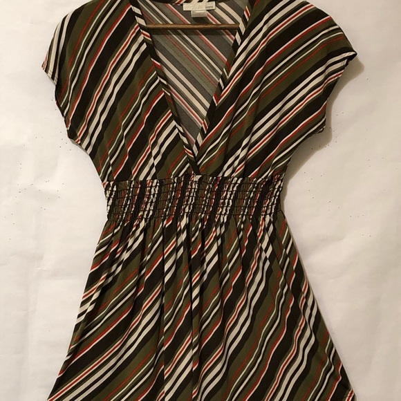 Sirens - Picture 3 of 6